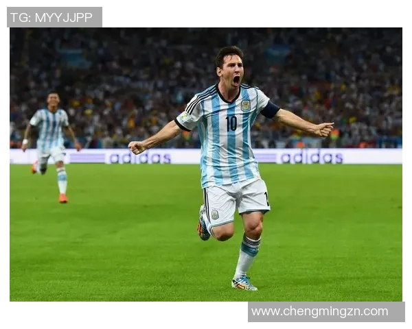 26号足球明星的传奇人生与赛场背后的故事揭秘 26号足球明星的传奇人生与赛场背后的故事揭秘