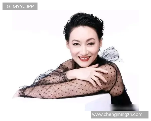 中超足球明星女友背后的故事与生活揭秘，闪耀球场之外的她们