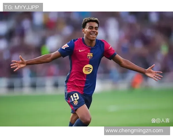 足球巨星化身街头路人挑战平凡生活引发热议